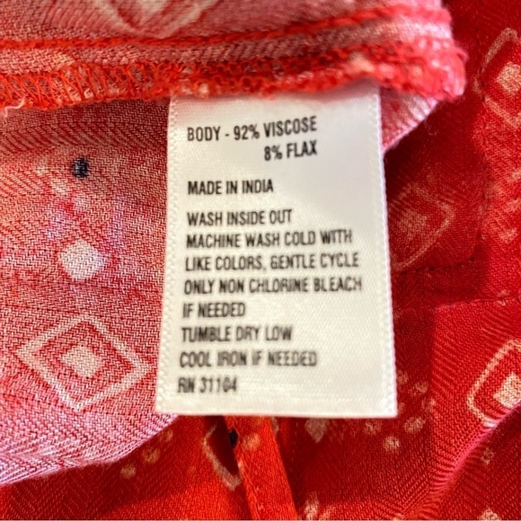 NWT True Craft Women's Medium red abstract print elastic waist frayed hem shorts - Picture 8 of 8